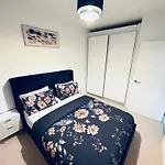 Comfort Room In A Townhouse Near Birmigham Centre